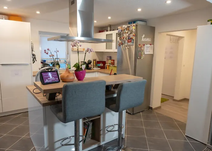 Accommodatie bij particulieren #3 Bequemes Mit Pool Und Garten