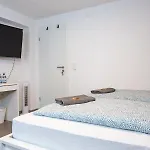 #3 Bequemes Mit Pool Und Garten Séjour chez l'habitant *