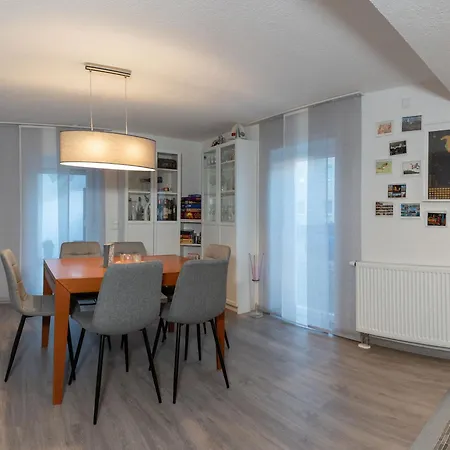 Homestay #3 Bequemes Mit Pool Und Garten Memmingen